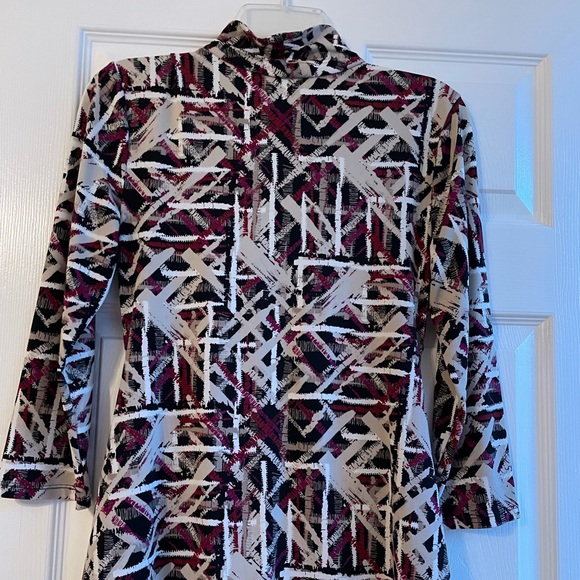 Multi- colored v neck top - Picture 1 of 6